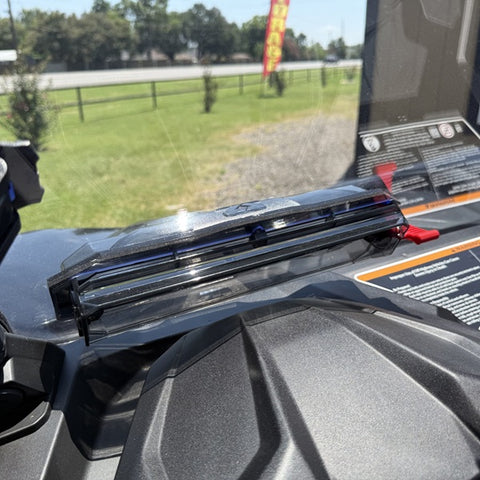 Seizmik Toolless Versa-Vent Windshield Close Up